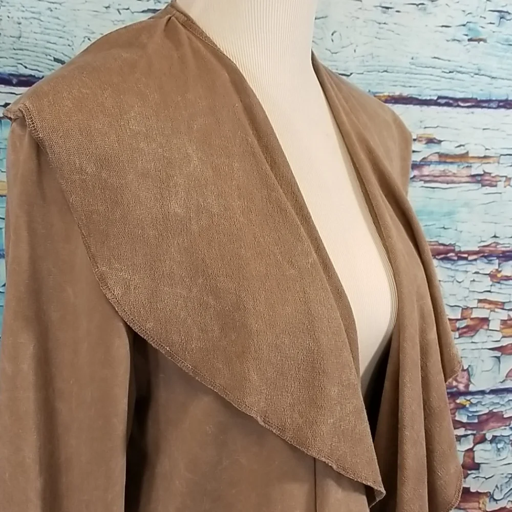 Testimony Los Angeles Cardigan Shacket - Picture 4 of 11